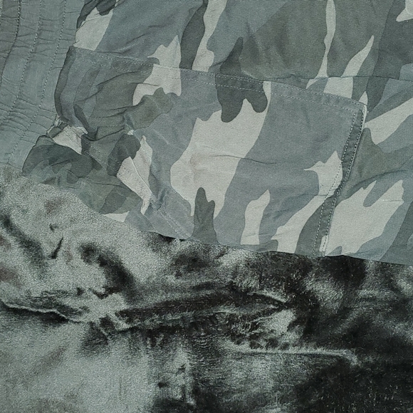 Camofluage Jogger pants - Picture 2 of 4